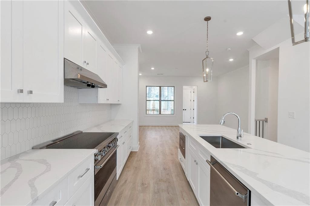 2 bedroom, 3 bathroom, 1,835 sq ft townhouse under contract at 2174 Avion Way 11, Chamblee, GA 30341 — photo 10