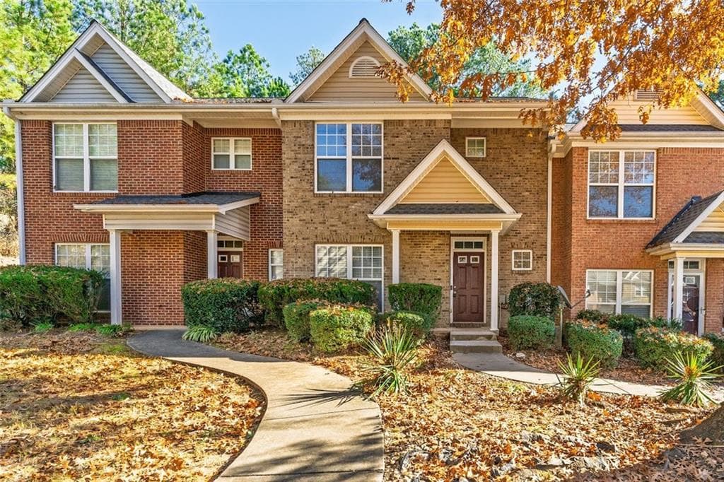 3 bedroom, 3 bathroom townhouse sold at 2020 Austin Park Circle, Decatur, GA 30032
