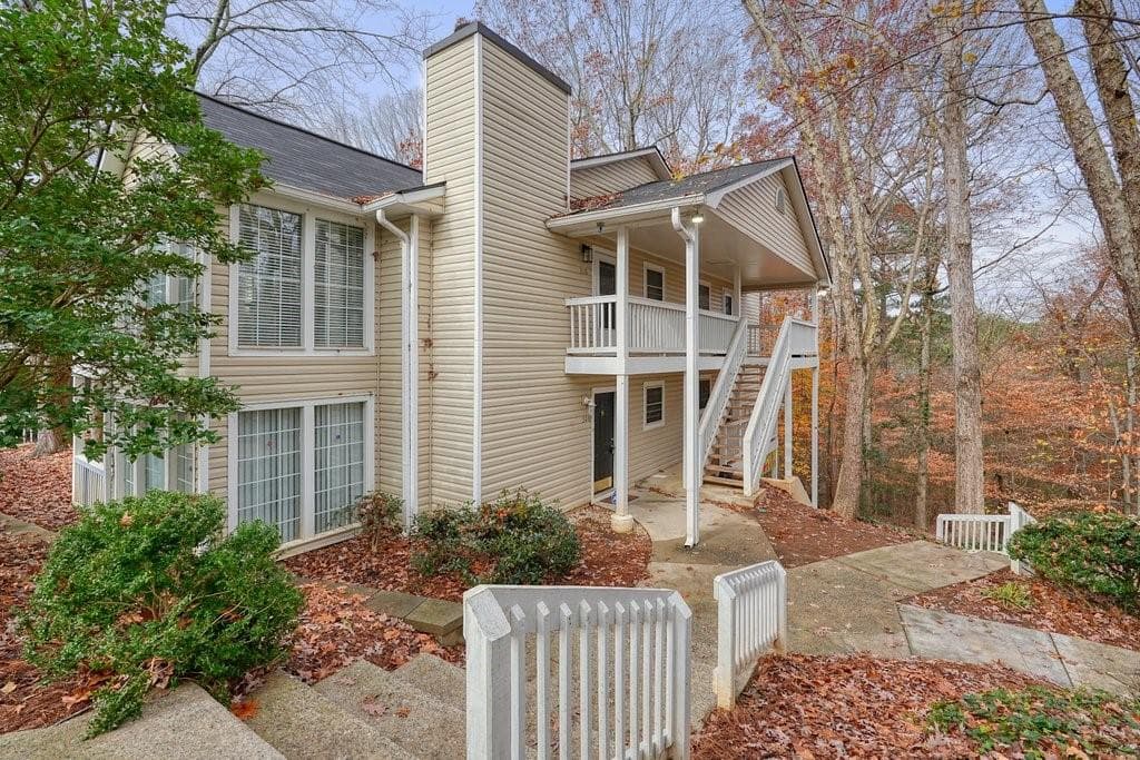 2 bedroom, 1 bathroom, 1,097 sq ft condominium sold at 307 Countryside Place, Smyrna, GA 30080