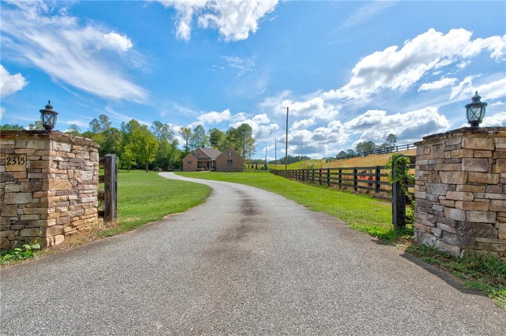 3 bedroom, 3 bathroom, 3,024 sq ft single family residence sold at 2315 Lumpkin Campground Road, Dawsonville, GA 30534