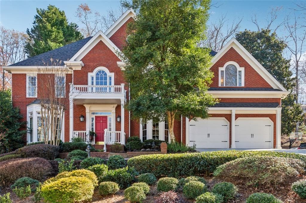 6 bedroom, 5 bathroom, 4,411 sq ft single family residence sold at 3880 GLENHURST Drive, Smyrna, GA 30080