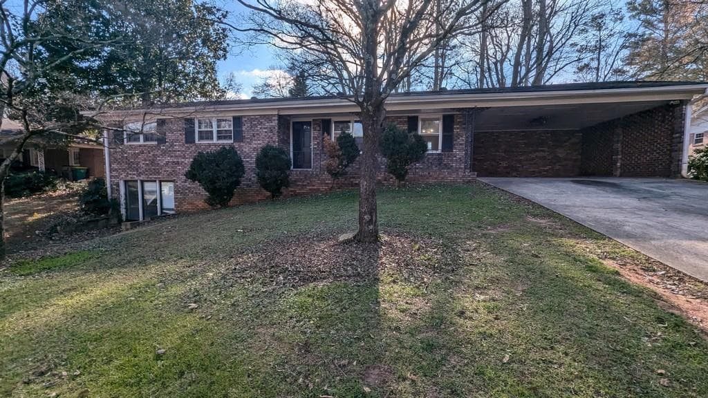 3 bedroom, 3 bathroom, 1,621 sq ft single family residence sold at 1780 Kinridge Road, Marietta, GA 30062