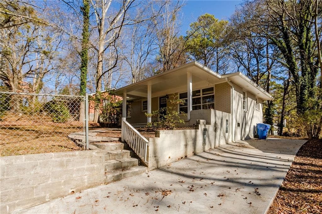3 bedroom, 1 bathroom, 1,025 sq ft single family residence sold at 2168 Polar Rock Place, Atlanta, GA 30315