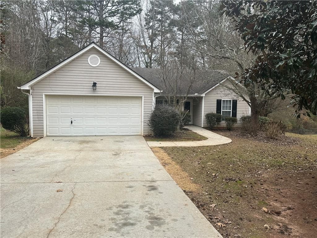 3 bedroom, 2 bathroom, 1,266 sq ft single family residence sold at 2725 Dacula Cove Circle, Dacula, GA 30019