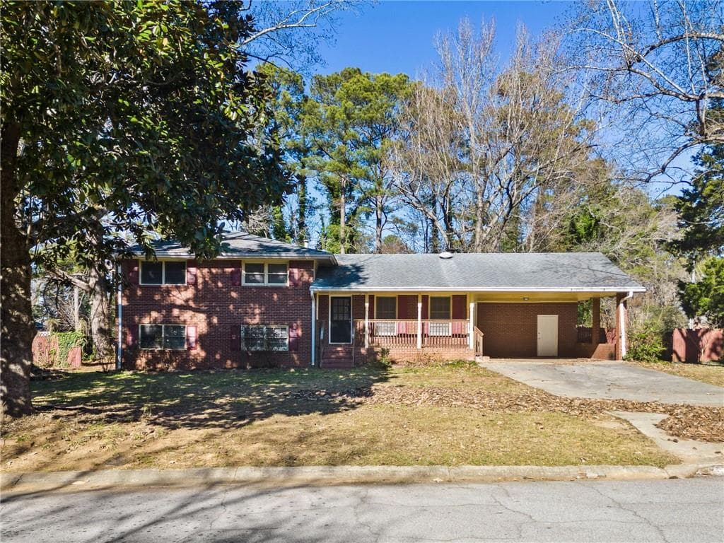 4 bedroom, 2 bathroom single family residence sold at 3286 Jodeco Place, Jonesboro, GA 30236