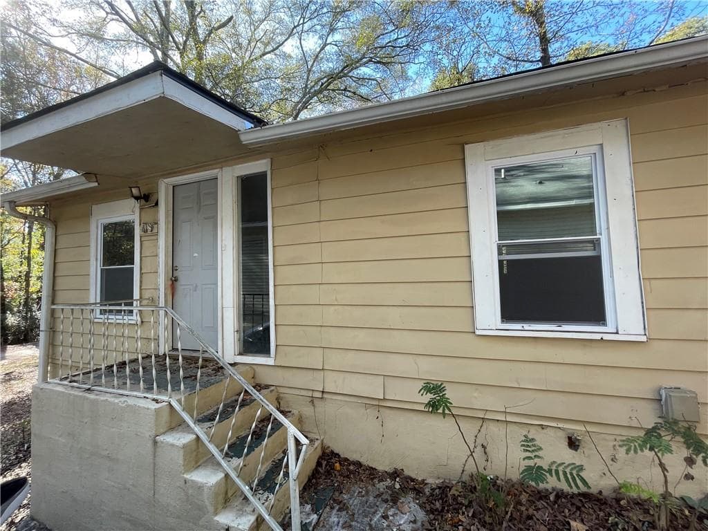 3 bedroom, 1 bathroom, 996 sq ft single family residence sold at 4195 Blanton Avenue, Atlanta, GA 30331