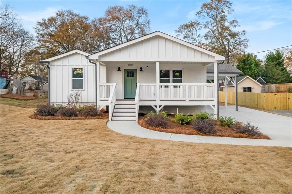 3 bedroom, 3 bathroom single family residence sold at 1009 MANOR Drive, Smyrna, GA 30080