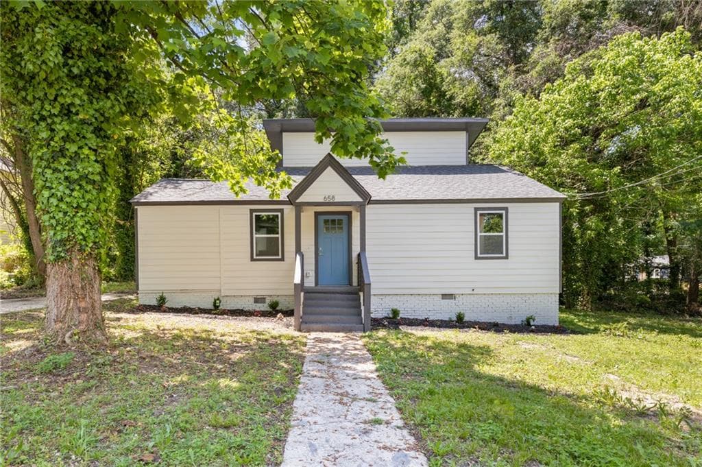4 bedroom, 2 bathroom, 1,882 sq ft single family residence sold at 658 Woods Drive, Atlanta, GA 30318