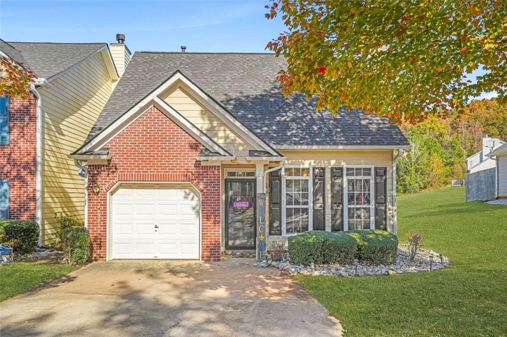 9569 LAKEVIEW Circle, Union City, GA 30291 — most recent listing photo