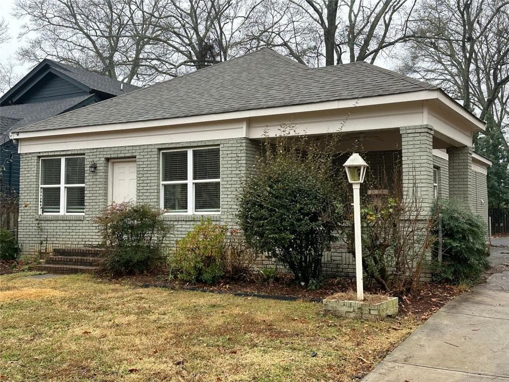 3 bedroom, 2 bathroom single family residence sold at 227 Cambridge Avenue, Decatur, GA 30030
