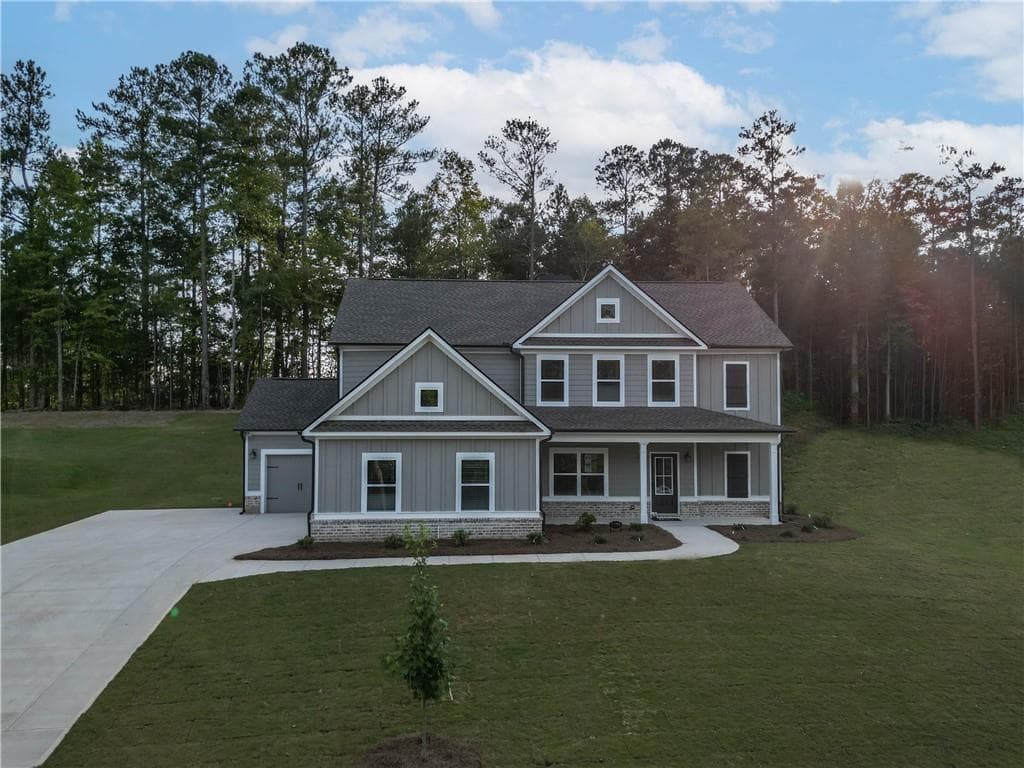 4 bedroom, 3 bathroom, 2,904 sq ft single family residence sold at 1038 HAWTHORN Court, Loganville, GA 30052
