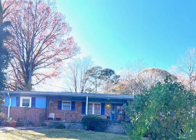 3 bedroom, 2 bathroom, 1,573 sq ft single family residence sold at 1891 Valley Ridge Drive, Atlanta, GA 30331