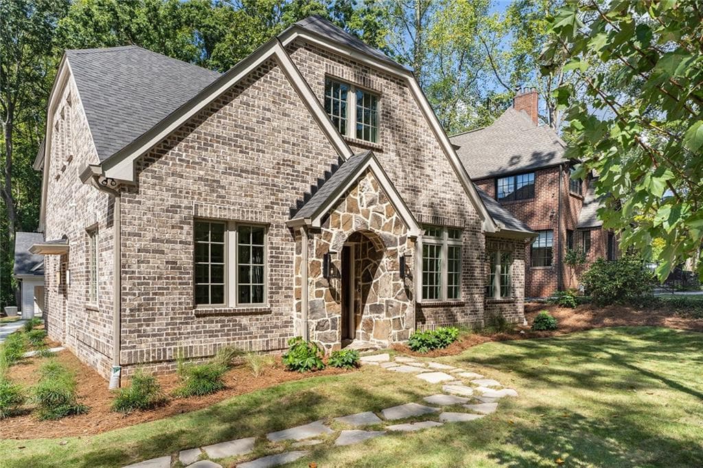 6 bedroom, 6 bathroom single family residence sold at 1786 Ridgewood Drive, Atlanta, GA 30307