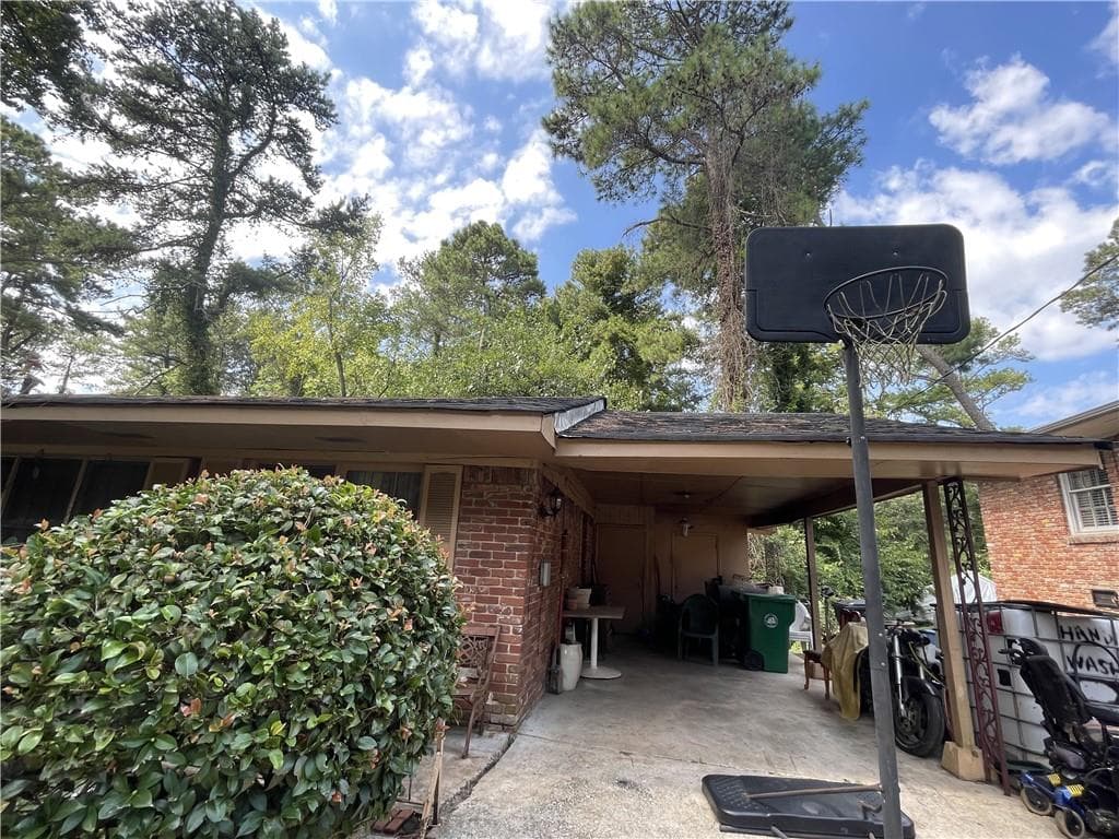 3 bedroom, 2 bathroom, 1,504 sq ft single family residence sold at 2405 Clifton Springs Road, Decatur, GA 30034
