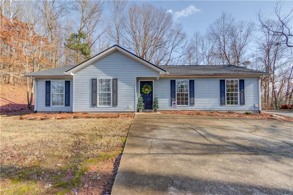 6812 SUMMIT VIEW Drive, Flowery Branch, GA 30542 — most recent listing photo