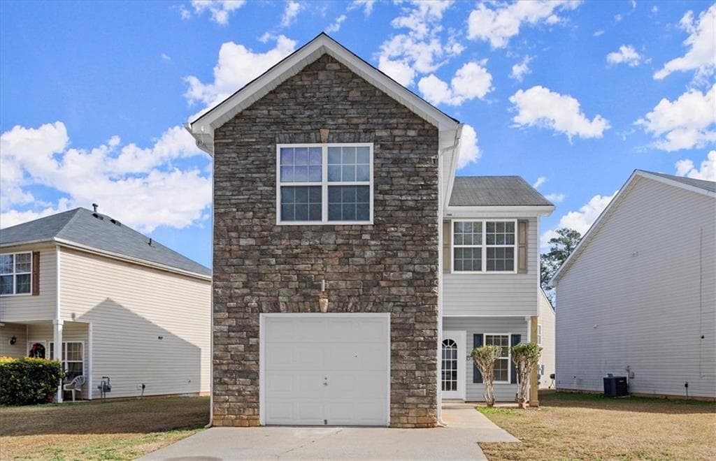 4 bedroom, 3 bathroom single family residence sold at 7792 Newbury Drive, Jonesboro, GA 30236