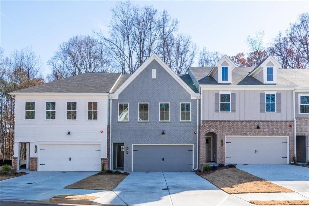 3 bedroom, 3 bathroom, 1,805 sq ft townhouse sold at 147 Bluffington Way, Marietta, GA 30066