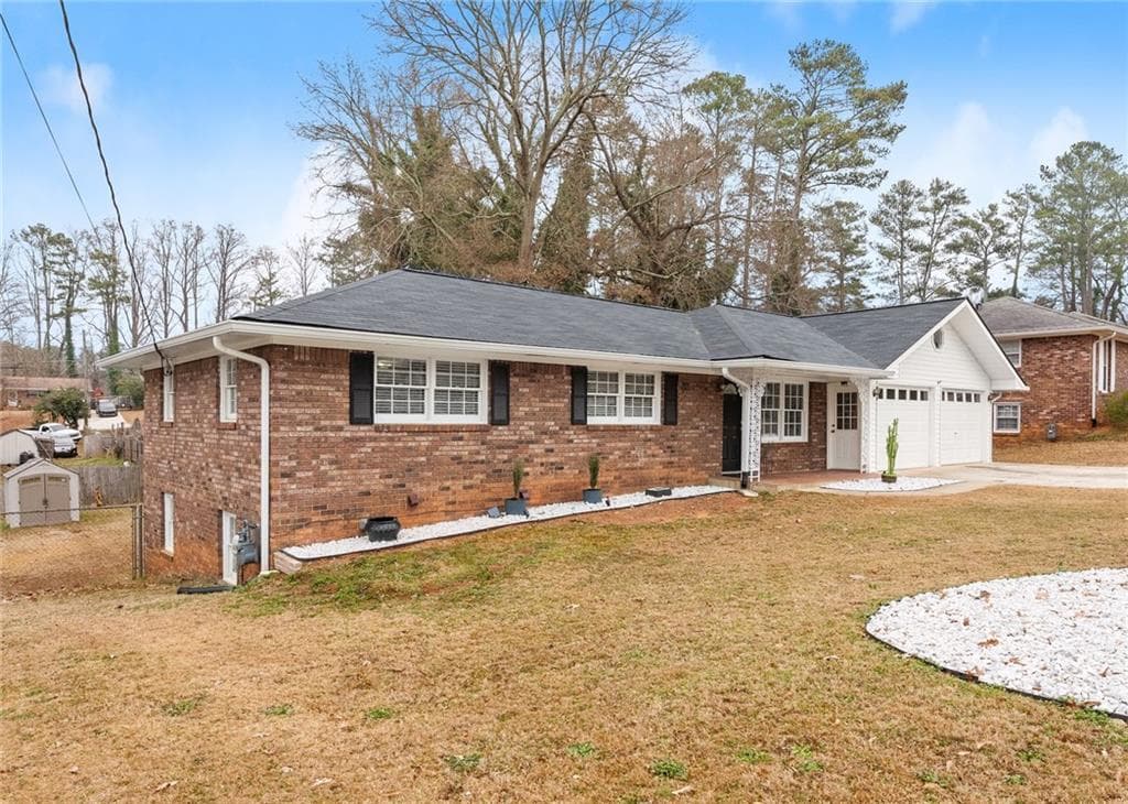 5 bedroom, 3 bathroom, 2,624 sq ft single family residence under contract at 1283 Woodleigh Road, Marietta, GA 30008 — photo 2