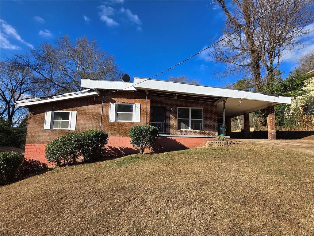 4 bedroom, 1 bathroom, 1,744 sq ft single family residence sold at 2555 Flagstone Drive, Atlanta, GA 30316