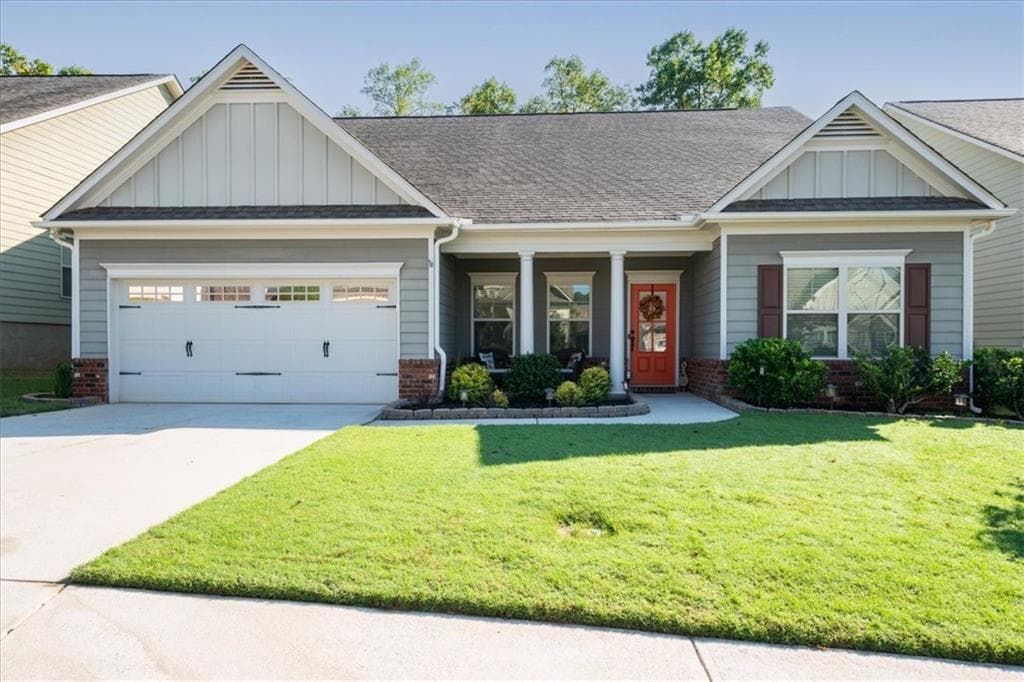 3 bedroom, 3 bathroom, 2,136 sq ft single family residence sold at 4565 Sweetwater Drive, Gainesville, GA 30504