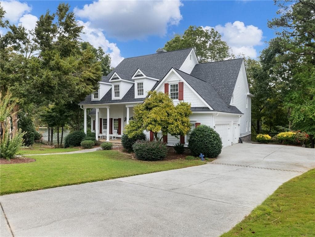 7 bedroom, 5 bathroom, 6,883 sq ft single family residence sold at 521 Bay Stand Lane, Loganville, GA 30052