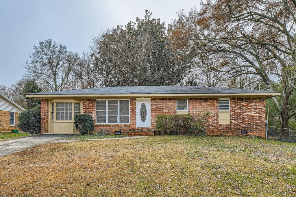 3 bedroom, 1 bathroom single family residence sold at 1433 Sunnybrook Drive, Jonesboro, GA 30236