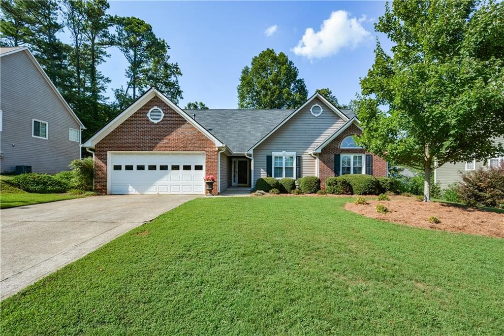 3 bedroom, 2 bathroom single family residence sold at 2712 Windsor Court, Kennesaw, GA 30144