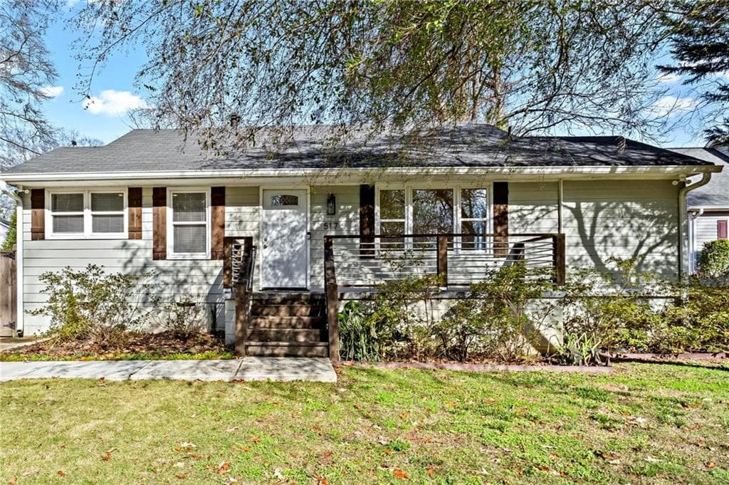 2 bedroom, 2 bathroom, 1,028 sq ft single family residence sold at 517 Woodrow Avenue, Atlanta, GA 30354