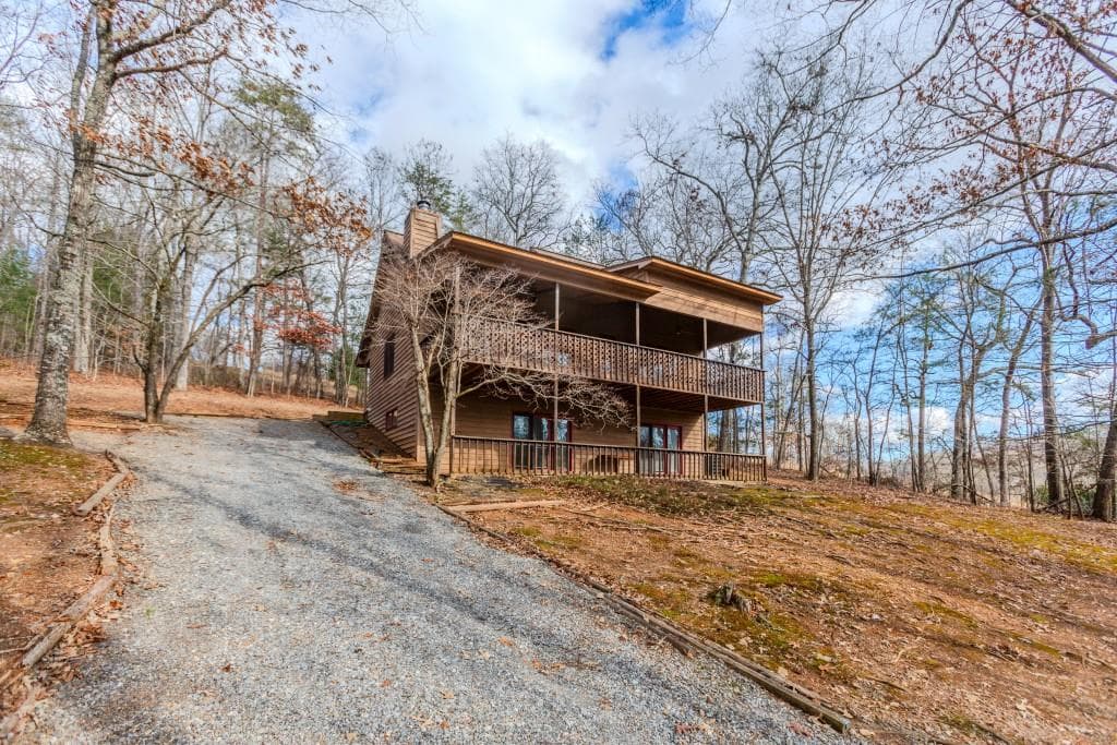 696 McRidge Road, Hiawassee, GA 30546 — most recent listing photo