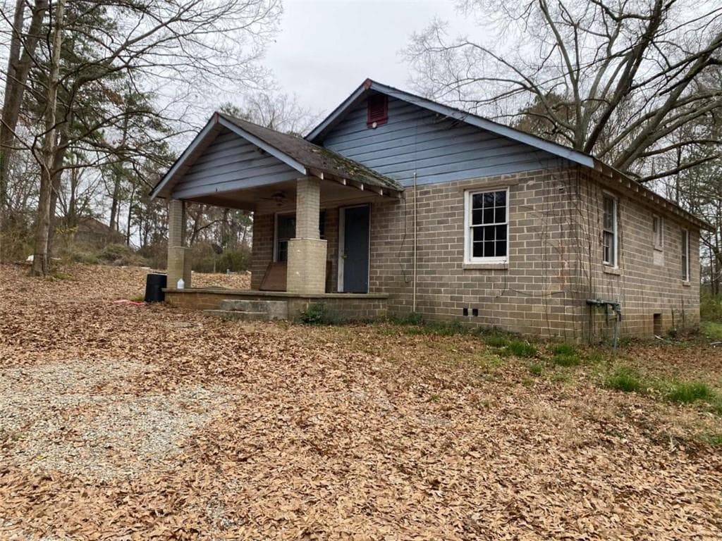 2 bedroom, 1 bathroom single family residence sold at 4451 Flat Shoals Parkway, Decatur, GA 30034