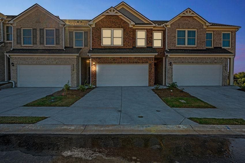 4 bedroom, 3 bathroom, 1,854 sq ft townhouse for rent at 3437 High Quest Lane Danielson, Snellville, GA 30039 for $2,434 a month — photo 2
