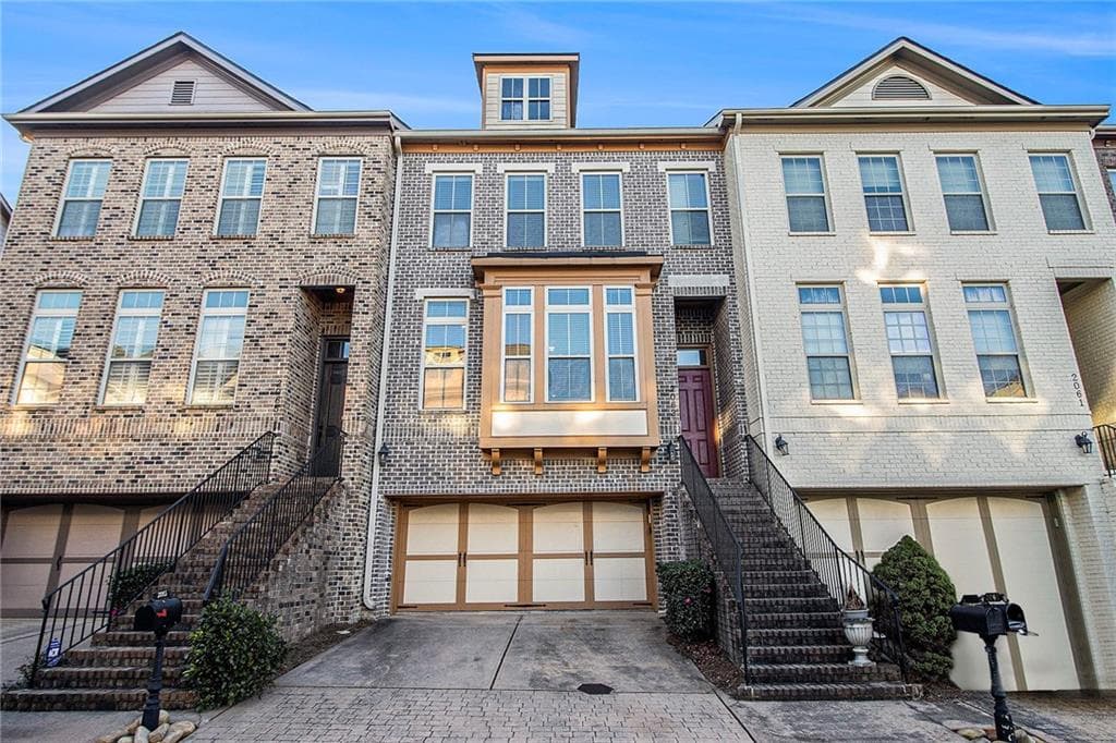 3 bedroom, 4 bathroom, 2,800 sq ft townhouse sold at 2063 Callaway Court, Atlanta, GA 30318
