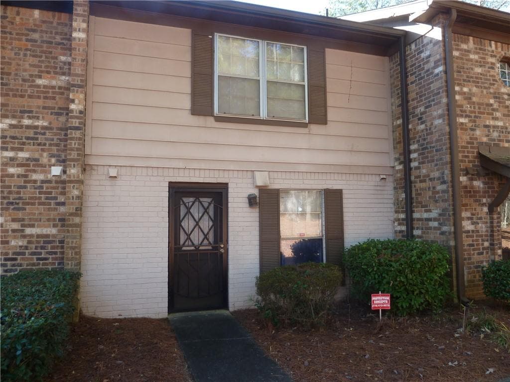 738 Garden View Drive, Stone Mountain, GA 30083 — most recent listing photo