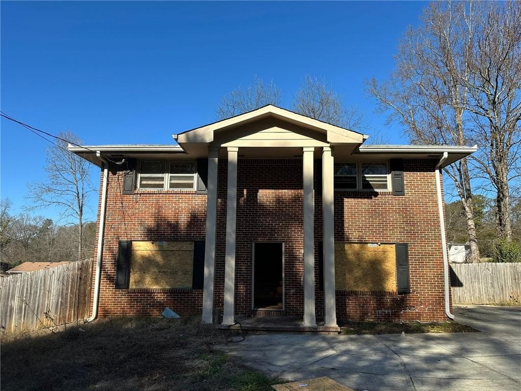 3 bedroom, 3 bathroom single family residence sold at 4356 Rockbridge Road, Stone Mountain, GA 30083