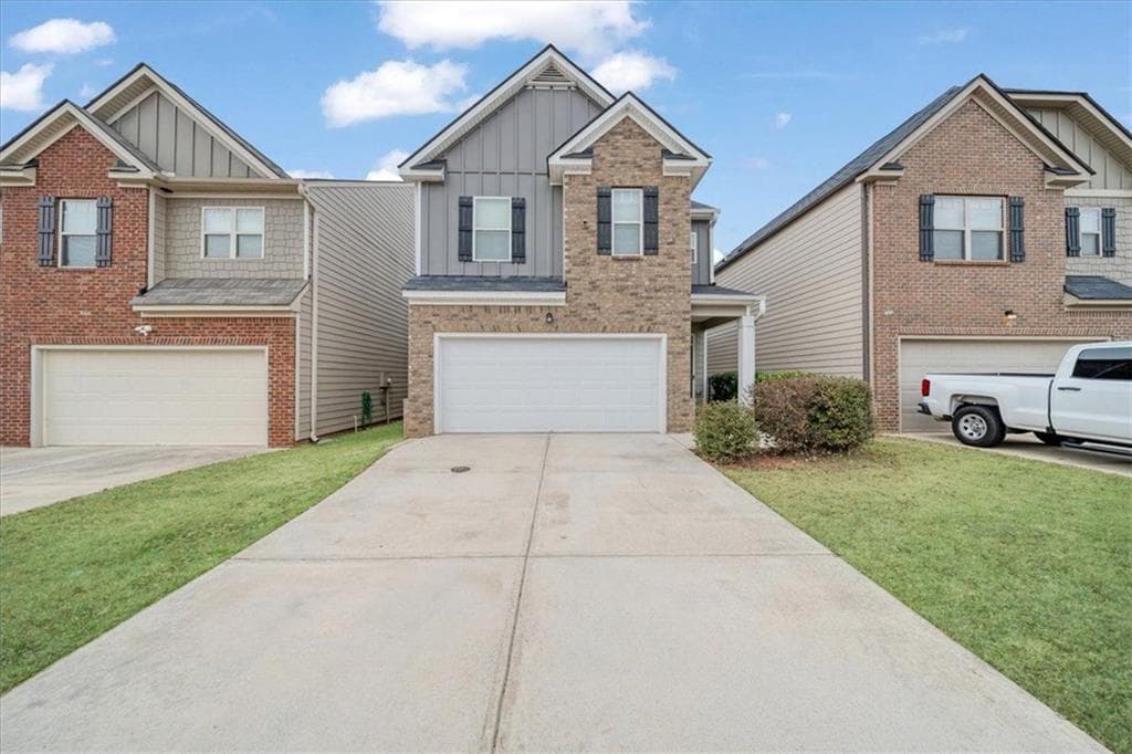 3 bedroom, 3 bathroom single family residence sold at 3135 HENDRICK Drive, Mcdonough, GA 30253