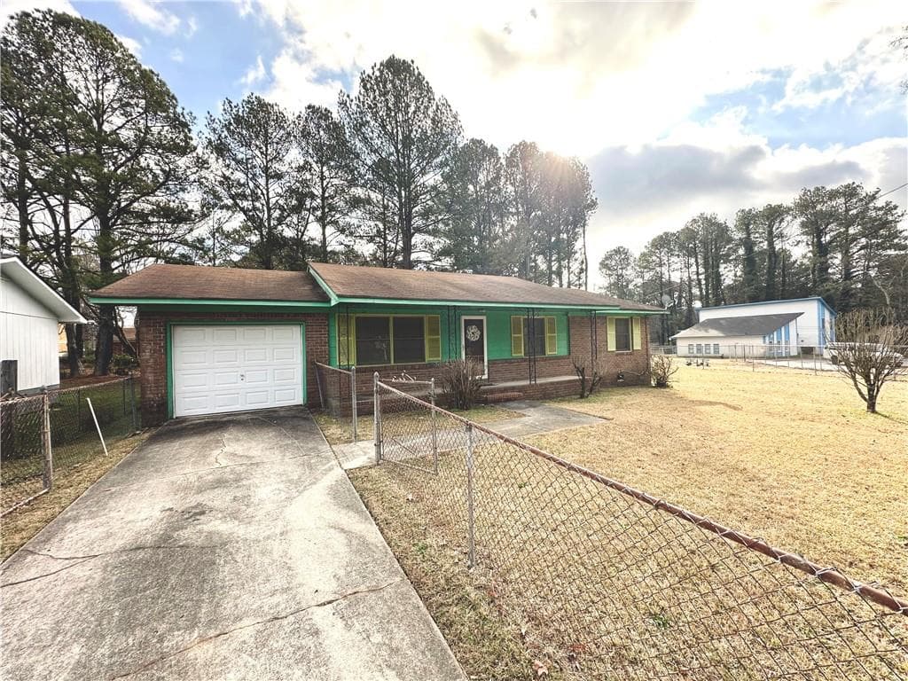3 bedroom, 2 bathroom single family residence sold at 354 Tarragon Way, Atlanta, GA 30331