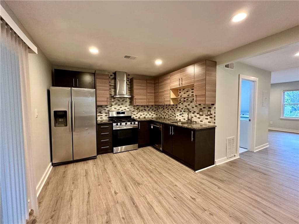 3 bedroom, 3 bathroom, 1,536 sq ft townhouse for rent at 1258 CREEKSIDE Court, Smyrna, GA 30080 for $2,200 a month — photo 5