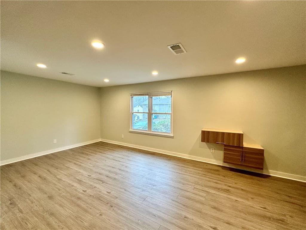 3 bedroom, 3 bathroom, 1,536 sq ft townhouse for rent at 1258 CREEKSIDE Court, Smyrna, GA 30080 for $2,200 a month — photo 8