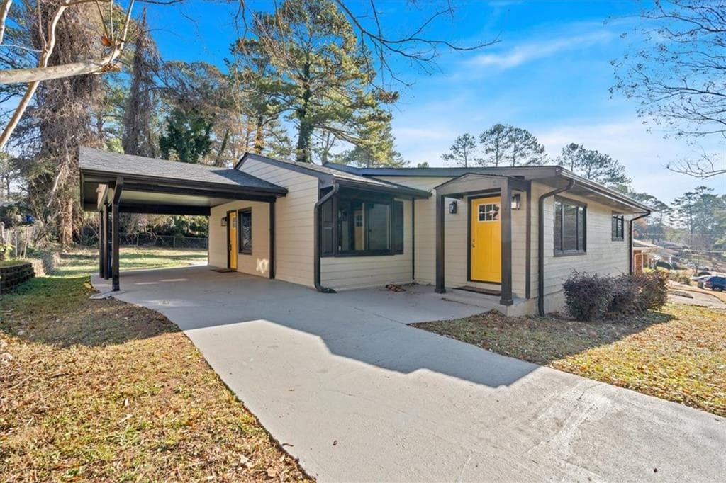 4 bedroom, 3 bathroom, 1,627 sq ft single family residence for sale at 2142 Cloverdale Drive, Atlanta, GA 30316 — photo 2