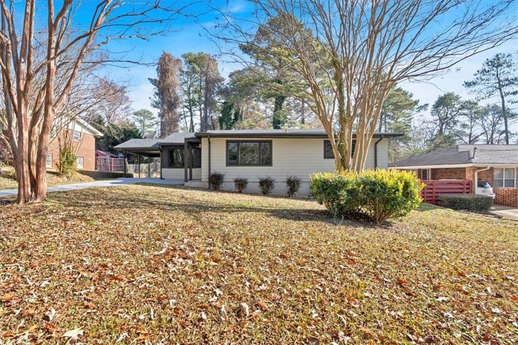 4 bedroom, 3 bathroom, 1,627 sq ft single family residence for sale at 2142 Cloverdale Drive, Atlanta, GA 30316 — photo 3