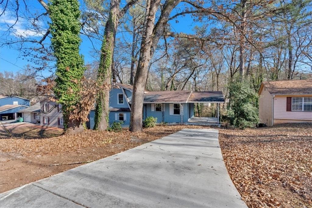 4 bedroom, 2 bathroom, 1,734 sq ft single family residence for sale at 2080 Bluffton Way, Decatur, GA 30035 — photo 4