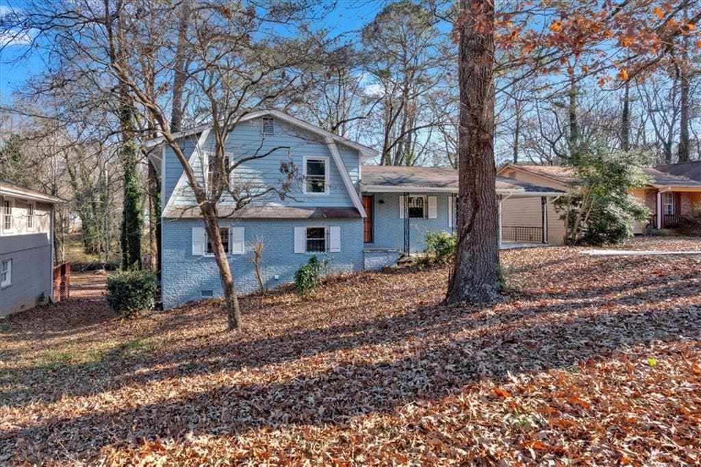4 bedroom, 2 bathroom, 1,734 sq ft single family residence for sale at 2080 Bluffton Way, Decatur, GA 30035 — photo 5