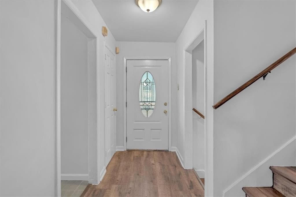 4 bedroom, 2 bathroom, 1,734 sq ft single family residence for sale at 2080 Bluffton Way, Decatur, GA 30035 — photo 9