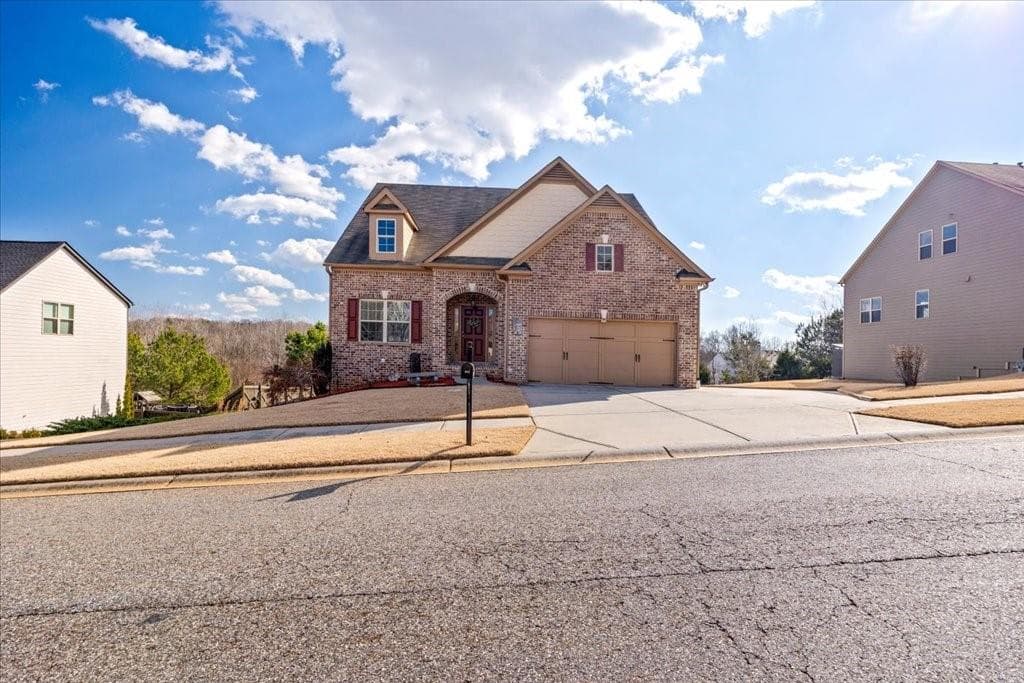 4 bedroom, 3 bathroom single family residence sold at 1913 Henderson Falls Way, Braselton, GA 30517