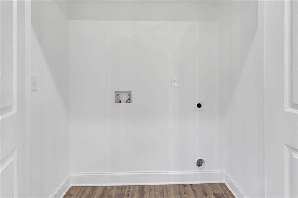 3 bedroom, 2 bathroom, 1,400 sq ft single family residence under contract at 1794 SPRING Street, Conyers, GA 30012 — photo 9