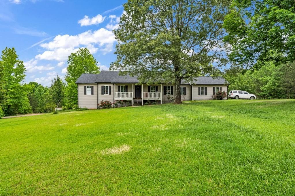 5 bedroom, 3 bathroom single family residence sold at 8926 East Carroll Road, Winston, GA 30187