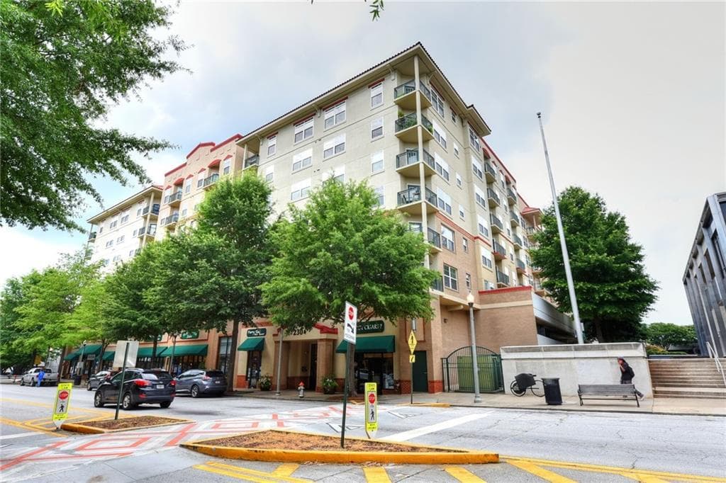 2 bedroom, 2 bathroom, 1,179 sq ft condominium sold at 230 E Ponce De Leon Avenue 402, Decatur, GA 30030