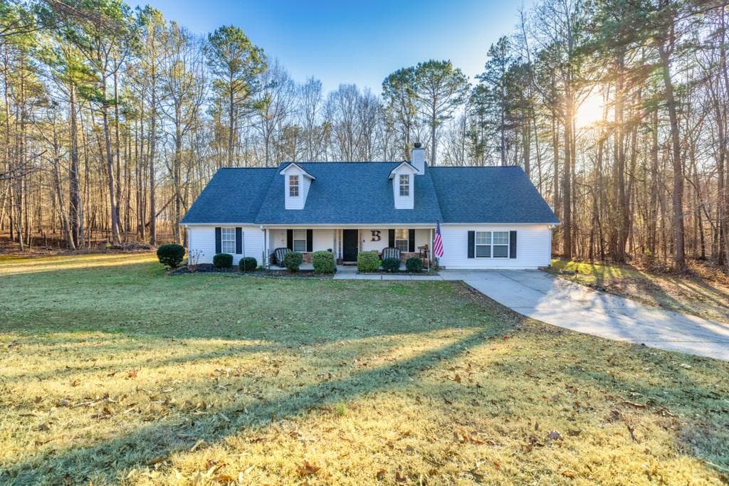 4 bedroom, 2 bathroom, 1,822 sq ft single family residence sold at 569 Providence Circle, Statham, GA 30666