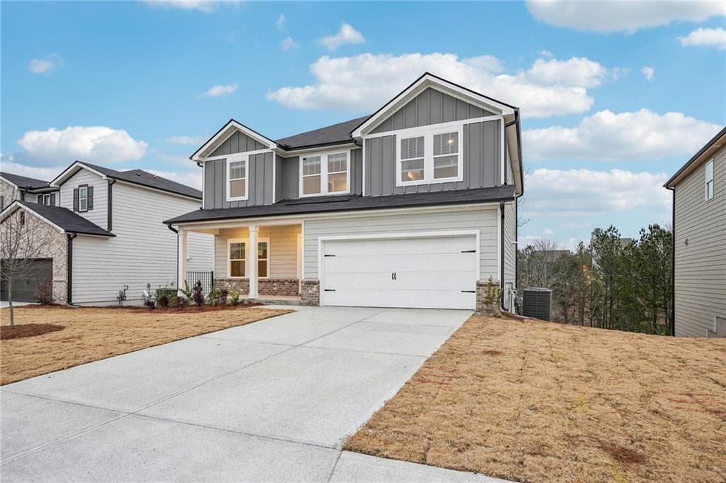 4 bedroom, 3 bathroom, 2,345 sq ft single family residence under contract at 220 Proust Circle, Dallas, GA 30132 — photo 2