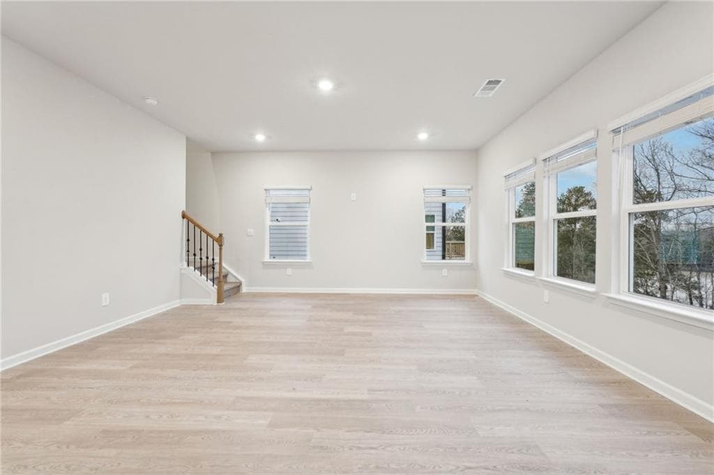 4 bedroom, 3 bathroom, 2,345 sq ft single family residence under contract at 220 Proust Circle, Dallas, GA 30132 — photo 6